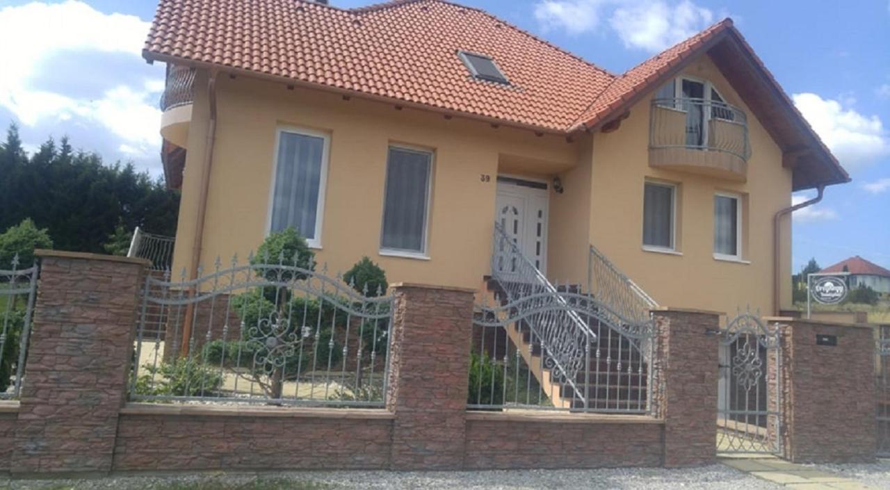 Oereghegy Vendeghaz Apartment Egerszalók Exterior foto