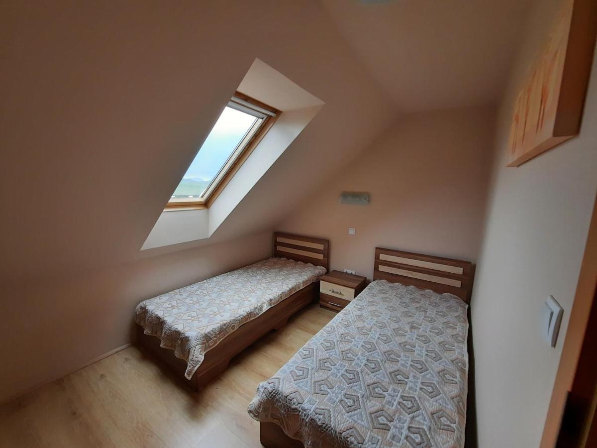 Oereghegy Vendeghaz Apartment Egerszalók Exterior foto